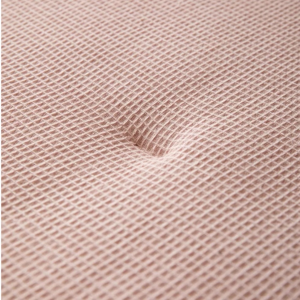 Urban Outfitters Waffle Queen Pink Comfy Cozy Thick Beautiful Comforter - Picture 4 of 6